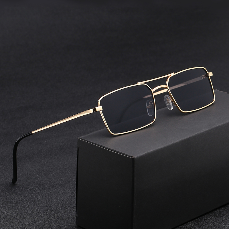 Designer Sunglasses - نظارات شمسية جديدة للنساء بتصميم مضاد