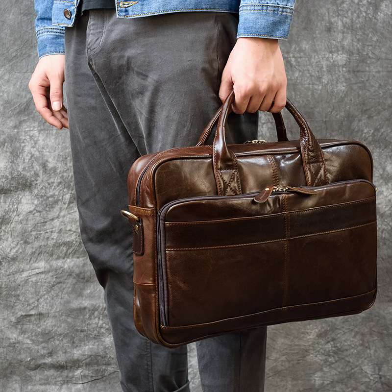 Leather Briefcase - حقيبة يد فاخرة من الجلد الطبيعي