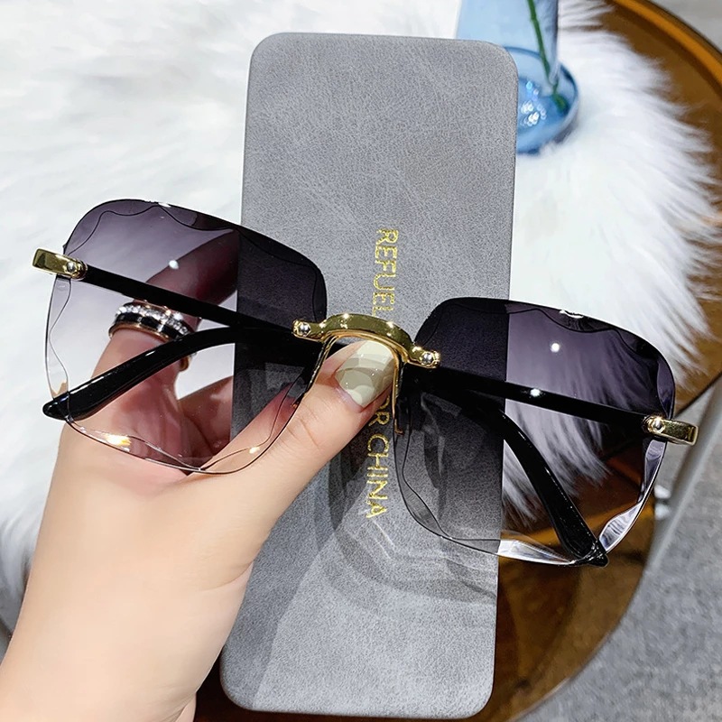 Designer Sunglasses - 1/3 قطع نظارات شمسية نسائية جديدة