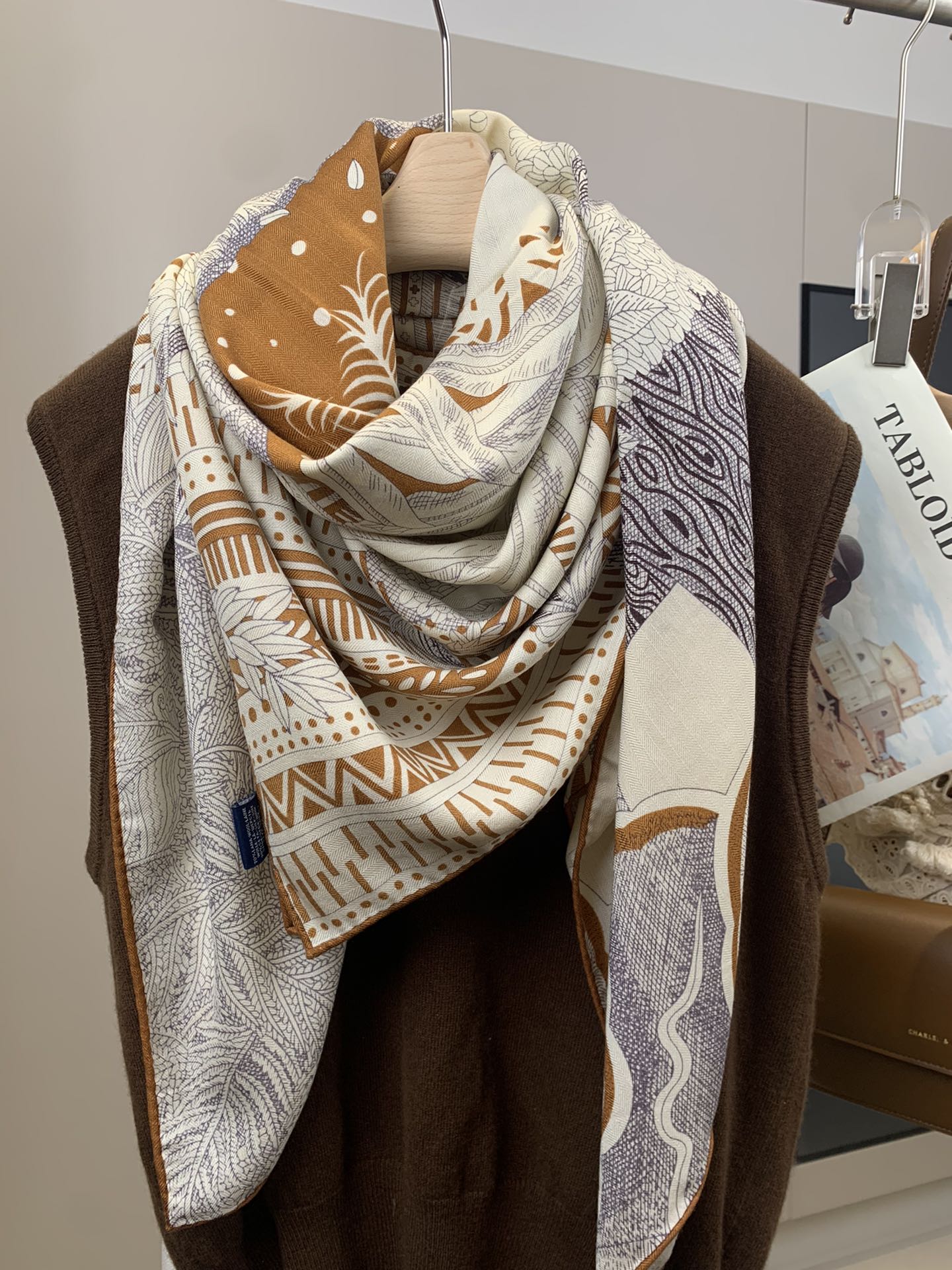 كبير مربع الحرير وشاح من الصوف - مراجعة Cashmere Scarf وسعره