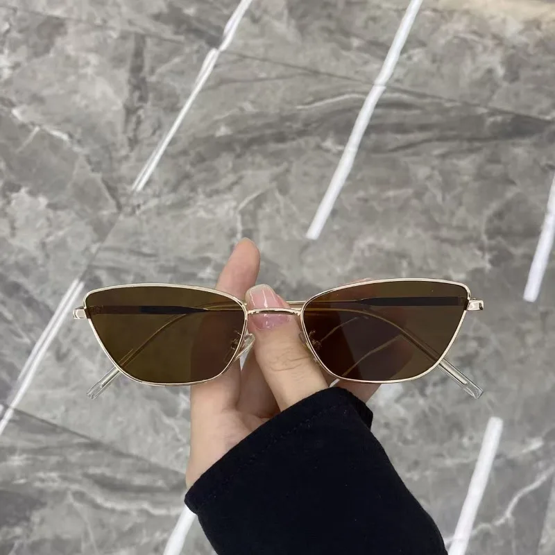 نظارات شمسية عصرية بإطار صغير  - مراجعة Sunglasses Uv400 وسعره