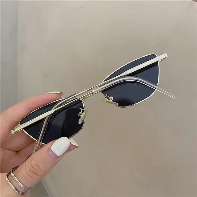 نظارات شمسية عصرية بإطار صغير  - مراجعة Sunglasses Uv400 وسعره