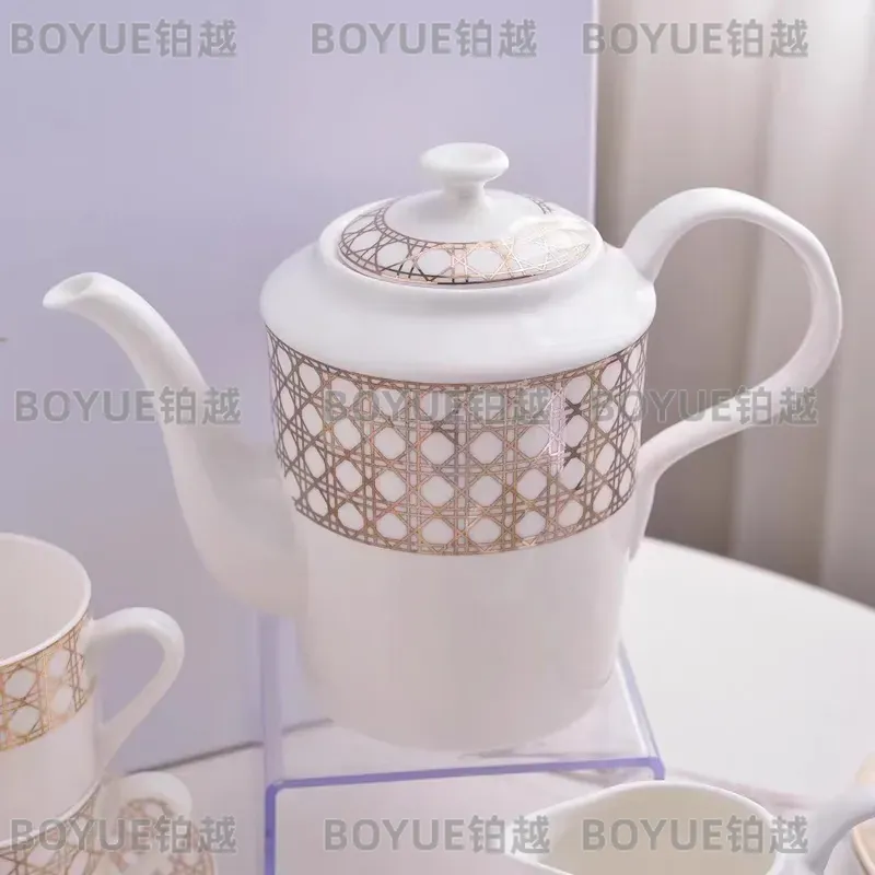 طقم فناجين قهوة فاخر من الخزف  - مراجعة Luxury Gift Set وسعره