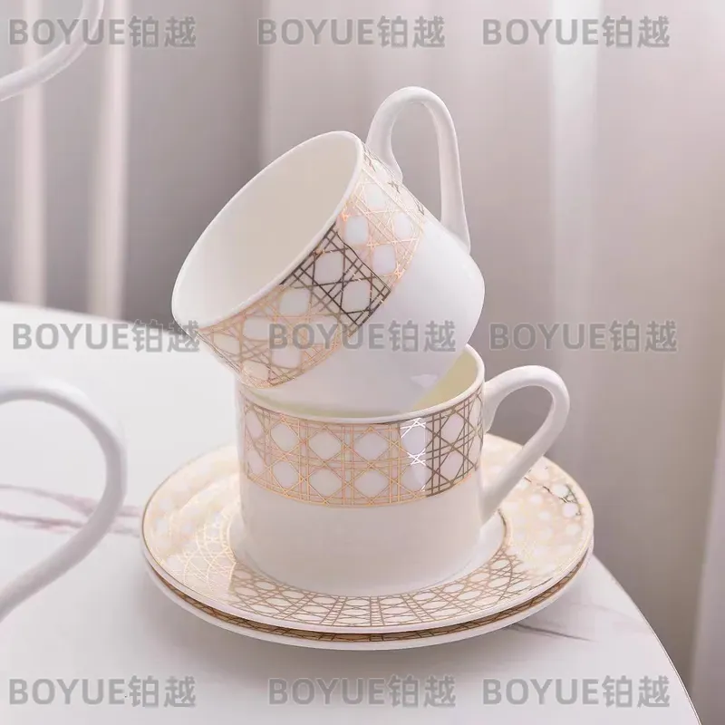 طقم فناجين قهوة فاخر من الخزف  - مراجعة Luxury Gift Set وسعره